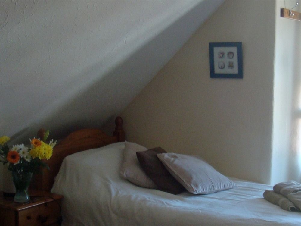 Harlequin Guest House With Parking ウェーマス エクステリア 写真